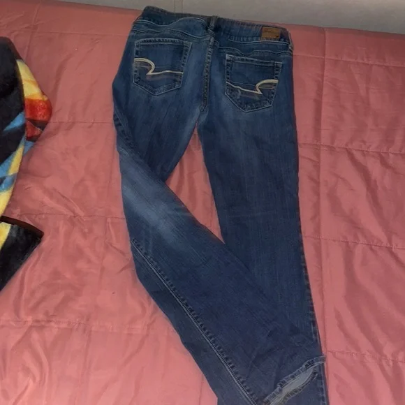 Low-rise flare jeans - Picture 2 of 3